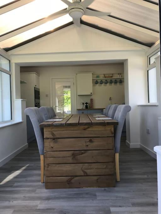 Perfect 4 Cpls & Families . Close To Everything Villa Pentraeth Exterior foto
